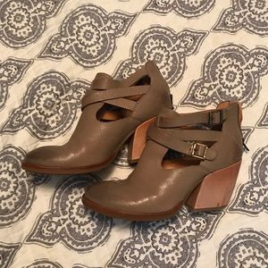 Kork-Ease Stina bootie, taupe leather, 9.5